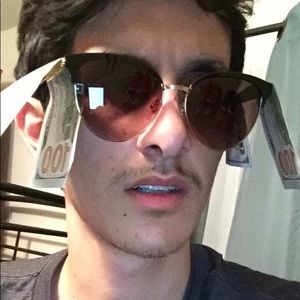 Meet your Posher, Rigo